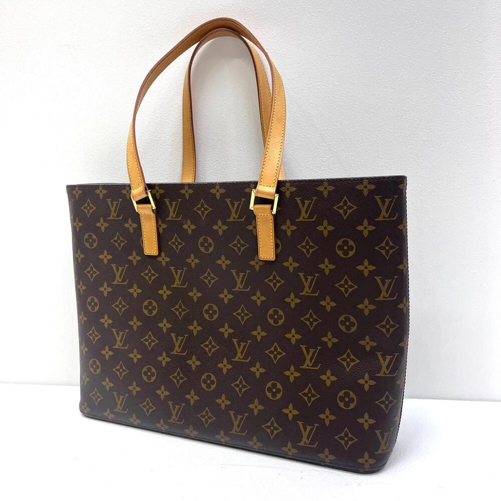 LOUIS VUITTON Luco Handbag